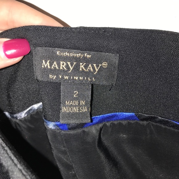 Mary Kay Casual Mini Skirt - Picture 5 of 6